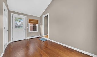 45 Hamden Rd, Cranston, RI 02920