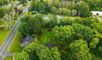 544 Main St, Acushnet, MA 02743