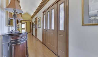 8888 Classic View Dr, Indianapolis, IN 46217