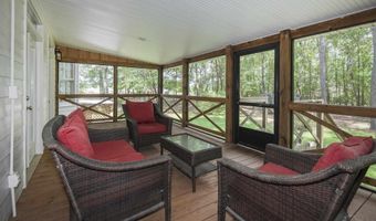 151 Mockingbird Ln, Atmore, AL 36502