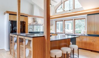 8604 TOBIN Rd, Annandale, VA 22003