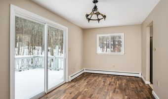 87 Edgewater Dr, Barrington, NH 03825