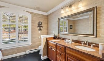 11 Swan Ln 11, Andover, MA 01810