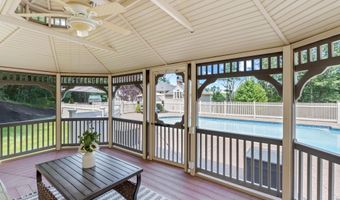 127 Hooksett Rd, Auburn, NH 03032