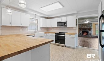 384 Old Bratt Rd, Atmore, AL 36502