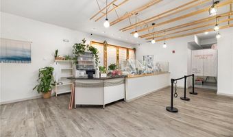37 Main St, East Greenwich, RI 02818