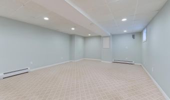 12 Summit Ter, Falmouth, ME 04105