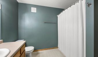 10390 64th St NE, Albertville, MN 55301
