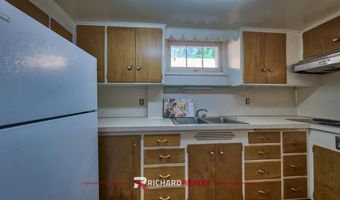 826 Cody Ave, Cody, WY 82414