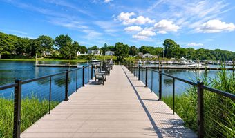 1 Indian Neck Ave 4, Branford, CT 06405