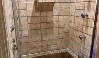 129 Riverview Dr, Anderson, MO 64831