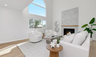 9830 Lyncarol Dr, La Mesa, CA 91941