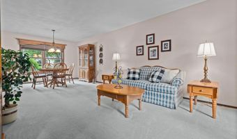 2521 E INGLEWOOD Pl, Appleton, WI 54915