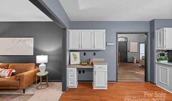 4123 Beauvista Dr, Charlotte, NC 28269