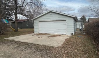 624 Kersten St, Bottineau, ND 58318