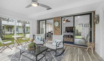 1511 Riveredge Ct, Astor, FL 32102