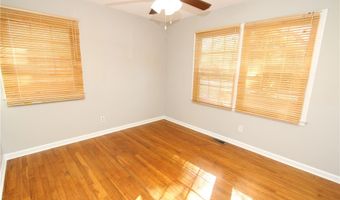 819 James St, Apex, NC 27502