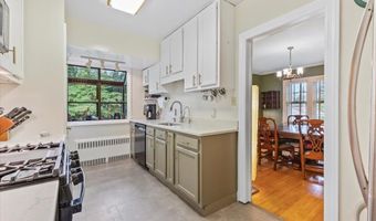 73 Oakwood St, Albany, NY 12208