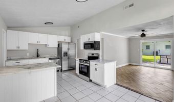 20 Chantilly Ter, Bay St. Louis, MS 39520