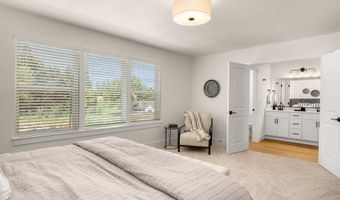 18939 SW Hazelwood Ln L-8, Beaverton, OR 97078