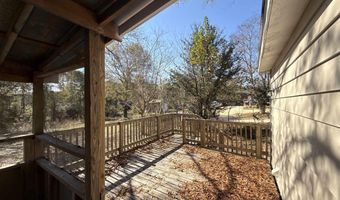 32 Slate St, Atmore, AL 36502