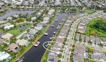 5305 WISHING ARCH Dr, Apollo Beach, FL 33572