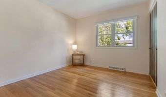 874 S Wisconsin Ave, Addison, IL 60101