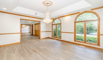 771 E Hickory Ave, Addison, IL 60101