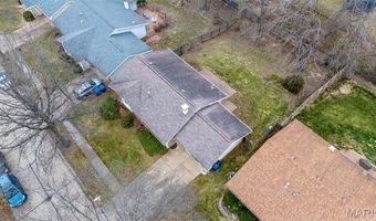 215 Shadyoak Dr, Ballwin, MO 63021