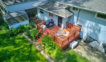 911 David St, Antioch, IL 60002