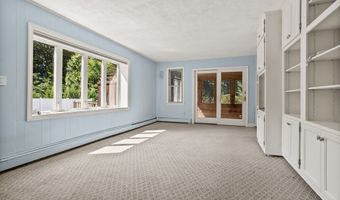 26 Willard Rd, Ashburnham, MA 01430