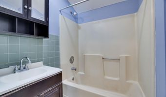 3055 Briarwood Dr, Tobyhanna, PA 18466