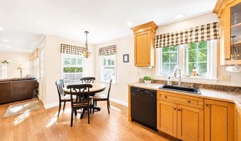 323 Oakhill Ave, Attleboro, MA 02703