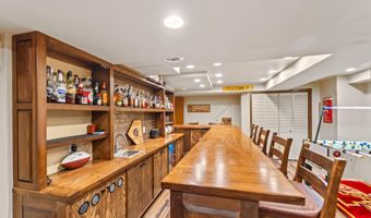 1035 Vermont Ct, Ames, IA 50014