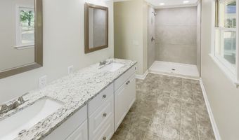 4488 Hidden Oaks Dr, Flowery Branch, GA 30542