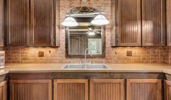 1212 Eaton Dr, Abbeville, LA 70510