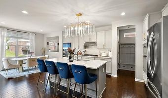 18918 Denali Cir, Northville, MI 48168