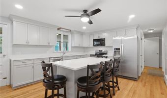 16 Old Simmonsville Rd, Johnston, RI 02919