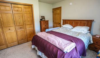 1202 SW 13th Ave, Aberdeen, SD 57401