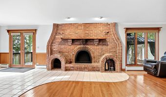 22806 W Loon Lake Blvd, Antioch, IL 60002