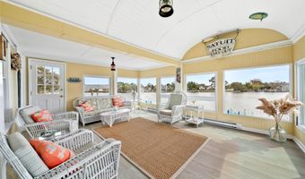 260 Ocean Ave, Amityville, NY 11701