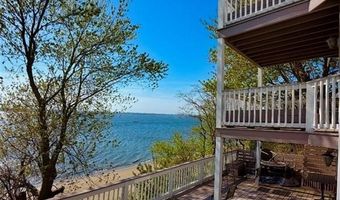 13 Harding Ave, East Providence, RI 02915