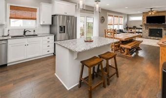 1334 N 161st Ter, Basehor, KS 66007