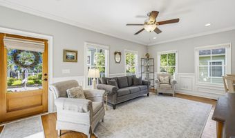 318 Cockle Ln, Beaufort, SC 29906