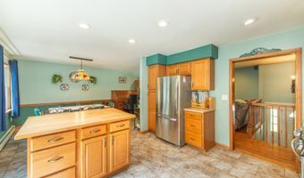 10 W Shore Dr, Alloway, NJ 07462