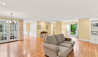 142 Ferry Rd, Bristol, RI 02809