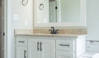 153 Lakeridge, Adel, GA 31620