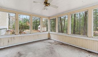 95 Hitching Post Ln, Bedford, NH 03110