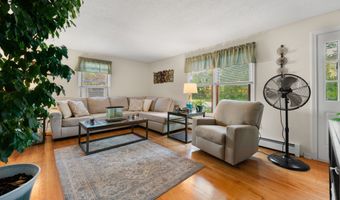 135 Liberty St 135, Clinton, CT 06413