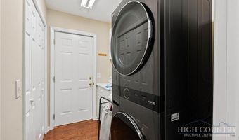 187 Cinnamon Fern Ln, Banner Elk, NC 28604